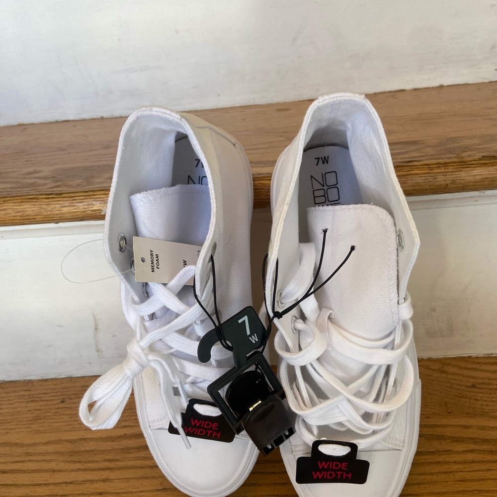 Time and tru white high top shoes size 7W